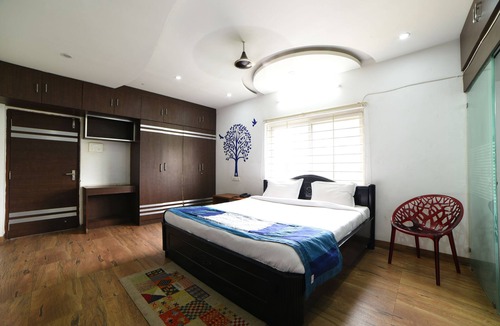 HITEC City House | Hitech Shilparamam Guest House