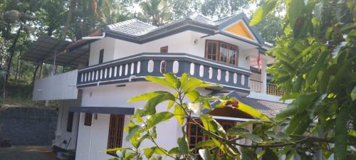 Onamthuruth House | Holiday homes in kidangoor kottayam kerala
