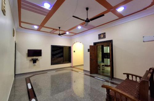 Redi Villa | Holiday Homestay