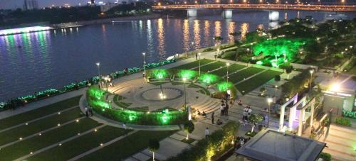 Prahlad Nagar Hotel | Holiday Inn Express Ahmedabad Prahlad Nagar by IHG