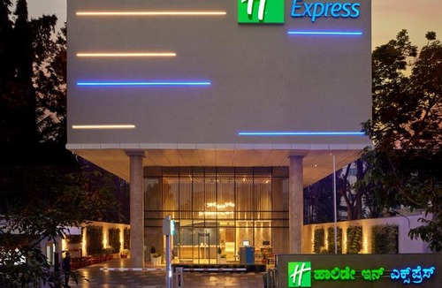 Bommasandra Hotel | Holiday Inn Express Bengaluru Bommasandra by IHG