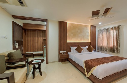 Saravanampatty Hotel | Holiday Residency