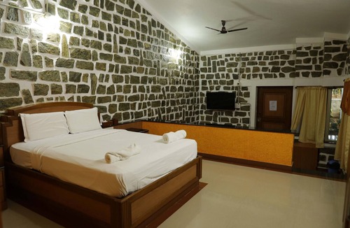 Denkanikota Hotel | Holiday Valley Nature Resorts