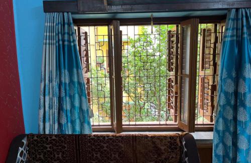 Kolkata House | Home away from Home in city with Garden View
