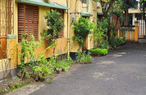 Kolkata Apartment | Home away from Home in a city with Garden View. Experience the magic yourself