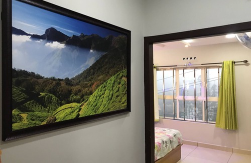 Kannan Devan Hills Bed & Breakfast | HomeStay Munnar-MehaKira Holiday Inn