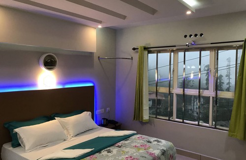 Kannan Devan Hills Bed & Breakfast | HomeStay Munnar-MehaKira Holiday Inn