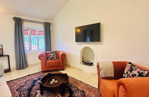 Thalayathimund Bed & Breakfast | Hoopoe House