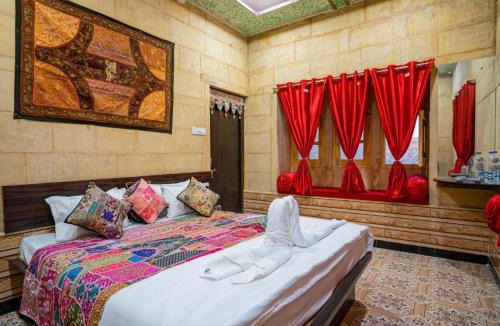Amar Sagar Pol Hostel | hostel kayam villa
