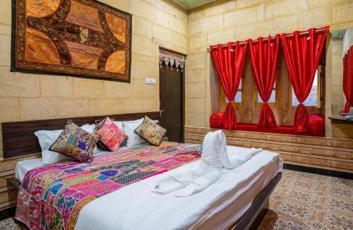 Amar Sagar Pol Hostel | hostel kayam villa