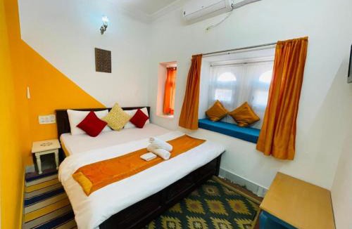 Amar Sagar Pol Hostel | hostel kayam villa