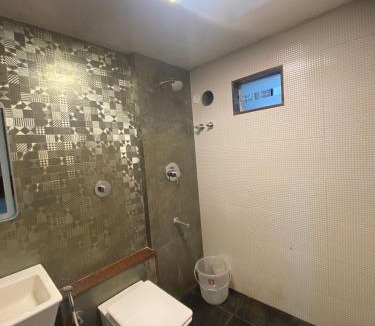 Gandhi Nagar Hotel | HOTEL A M GARDEN