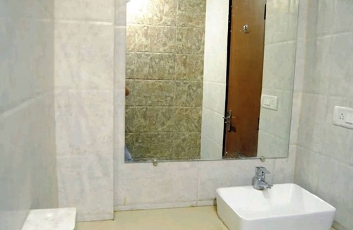 Paharganj Hotel | Hotel A10 International Near New Delhi Railway Station