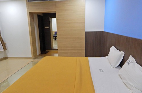 Mayiladuthurai Hotel | Hotel Aadhi