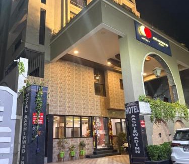 Jabalpur Hotel | Hotel aashirwad inn