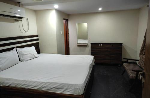 Vijayawada Hotel | HoTEL ABHIRAM PALACE