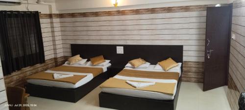 Kollur Hotel | Hotel Adigaa Heritage