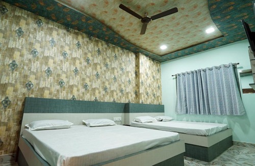 Ajmer Hotel | Hotel Alishaan 30 Mtrs from Dargah