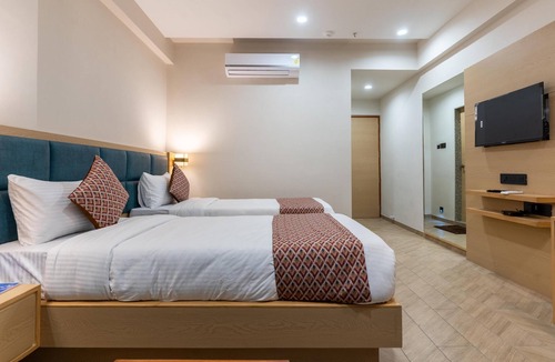 Kalol Hotel | Hotel Altura CHHATRAL