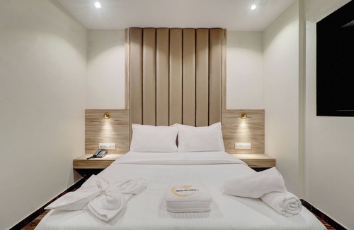 Andheri West House | HOTEL AMAR RESIDENCY