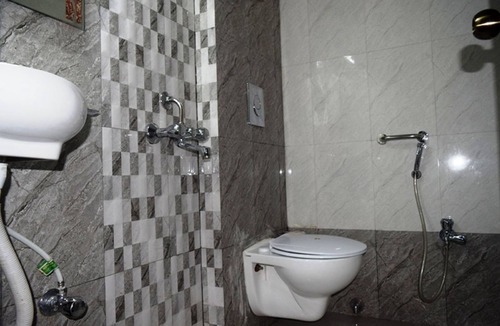 Cuffe Parade Hotel | Hotel Amber