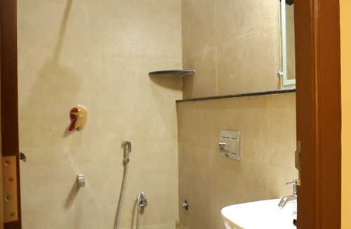 Palani Hotel | Hotel Amoha