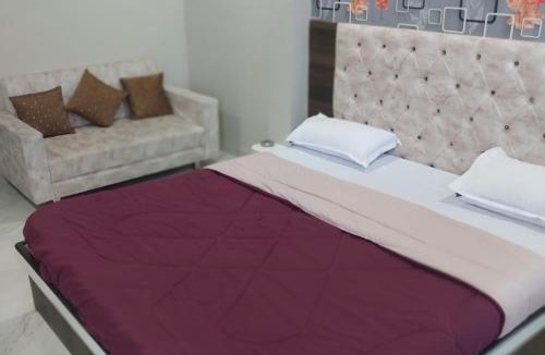 Neemuch Hotel | Hotel Amrit palace