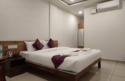Devanahalli Hotel | Hotel Amulya Regency