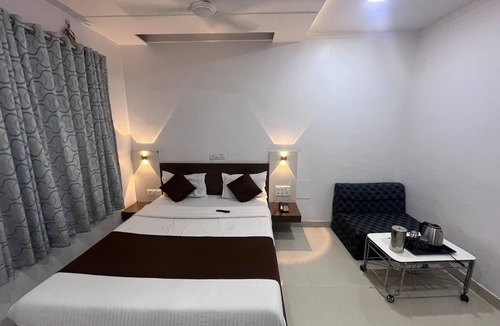 Mahabaleshwar Hotel | Hotel Anupam