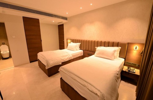 Girgaon Hotel | HOTEL ANUPAM RESIDENCY
