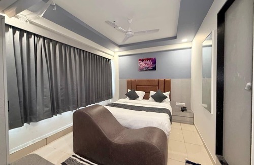 Chandlodiya Hotel | Hotel Apple Lake