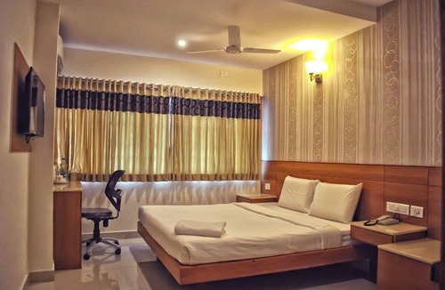 Ram Nagar Hotel | Hotel Apple Park