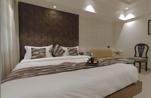 Andheri West Hotel | Hotel Ariana Residency