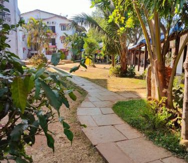 Saunta Vaddo Hotel | Hotel Arpora Grand