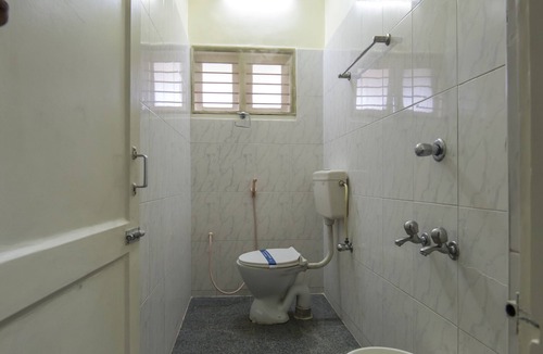 Palayankottai Hotel | Hotel Aryaas