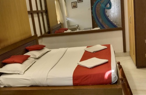 Bhowanipore Hotel | Hotel Aston