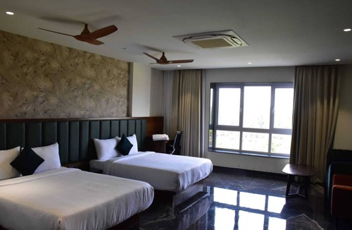 Shahdol Hotel | Hotel Atiraj