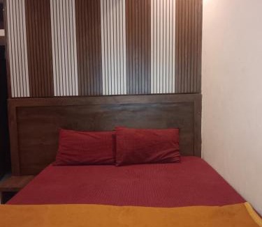 Jabalpur Bed & Breakfast | hotel atithi palace