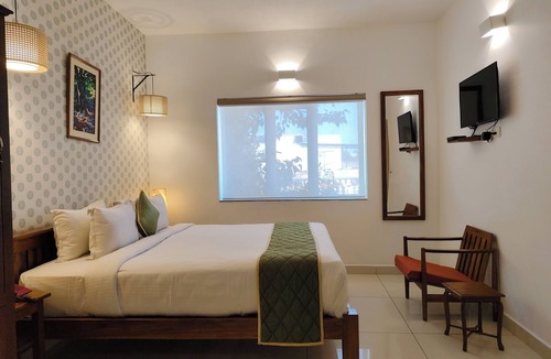 Kalapettai Hotel | Hotel Aura by Woco Stays