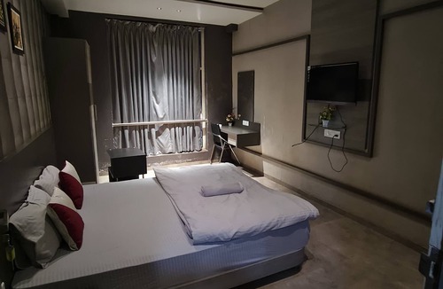 Zahirabad Hotel | Hotel Avani Grand
