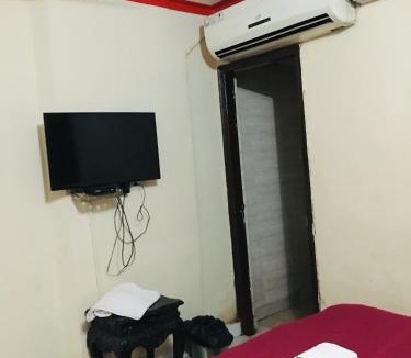 Sector 40 Hotel | Hotel Awesome Sec-40 'Couple Friendly ' Gurgaon