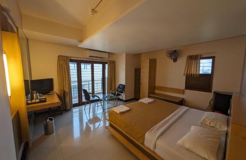 Bellary Hotel | Hotel Bala Regency