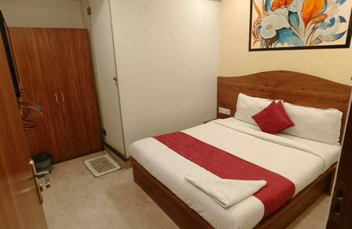 Juhu Hotel | hotel beach crown juhu
