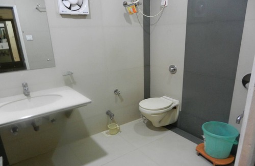 Neemuch Hotel | Hotel Bharat Palace