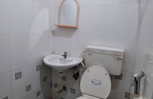 Periamet Cabin | Hotel Bharath