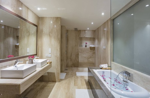 Thaltej Hotel | Hotel Binori