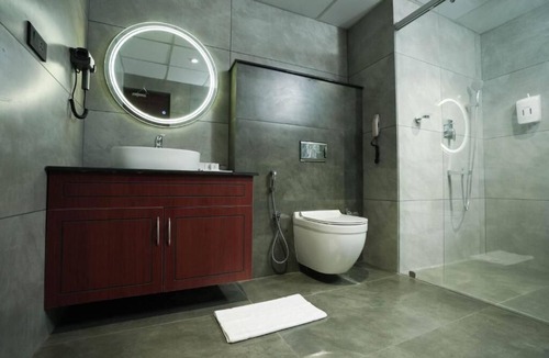 Peroorkada Hotel | Hotel Blue Castle