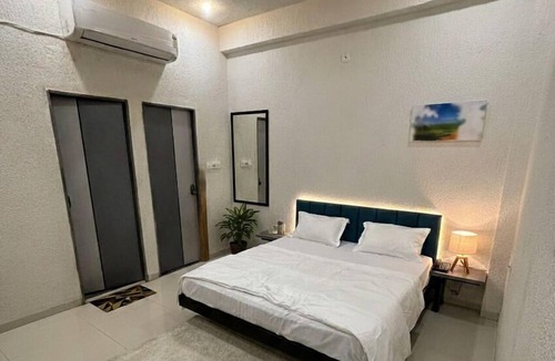 Jabalpur Hotel | HOTEL BLUEBERRY