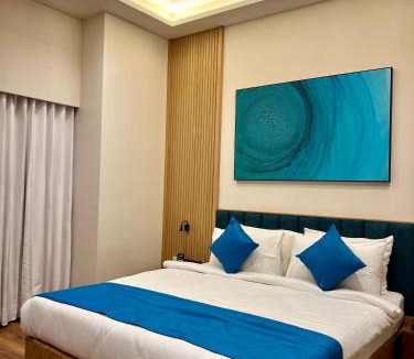 Anand Hotel | Hotel Blueivy Anand