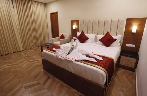 Palayankottai Hotel | HOTEL BLUEMOON